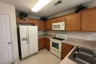 7706 Oliver Park Dr, Whitsett, NC 27377 - Photo 5