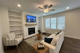 77 W Coulter Ct, Selma, NC 27576 - Photo 3