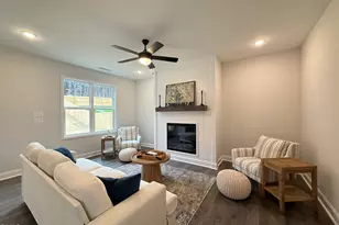 61 W Coulter Ct, Selma, NC 27576 - Photo 7