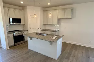 61 W Coulter Ct, Selma, NC 27576 - Photo 5