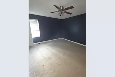 727 N Orange Street, Coats, NC 27521 - Photo 9