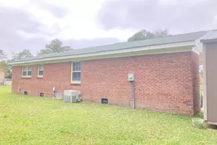 1418 Mockingbird Ln, New Bern, NC 28562 - Photo 3