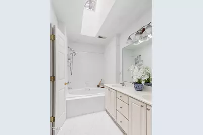 218 Oxford Hills Drive, Chapel Hill, NC 27514 - Photo 19