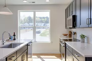 400 Blackwell Dr, Chapel Hill, NC 27514 - Photo 11