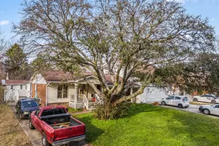 810 Bryn Mawr Ct, Apex, NC 27502 - Photo 3