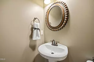 5901 Hourglass Ct, Raleigh, NC 27612 - Photo 17