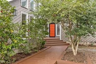 105 Oakstone Dr, Chapel Hill, NC 27514 - Photo 5