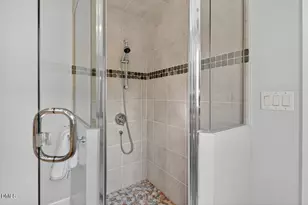 302 Edgewater Cir, Chapel Hill, NC 27516 - Photo 45