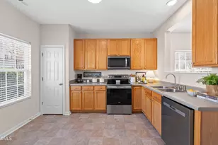 101 Graystar Rd, Apex, NC 27502 - Photo 5