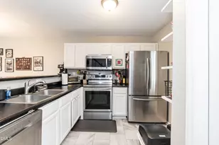 2213 Violet Bluff Ct, Raleigh, NC 27610 - Photo 9