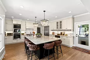 2638 Lakeview Dr, Raleigh, NC 27609 - Photo 17