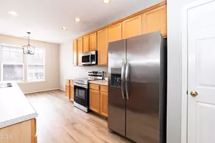 8310 Chimneycap Dr, Raleigh, NC 27613 - Photo 9