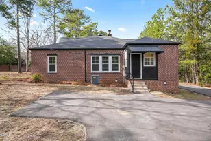 1811 Carthage St, Sanford, NC 27330 - Photo 5