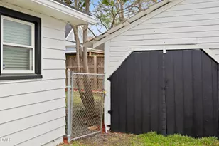 310 N 6th St, Smithfield, NC 27577 - Photo 21