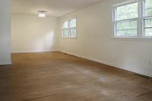 408 Hickory Dr, Chapel Hill, NC 27517 - Photo 3