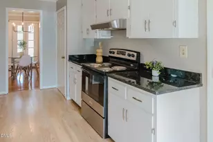 2884 Wycliff Rd, Raleigh, NC 27607 - Photo 15