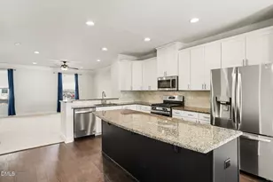 2007 Ackerman Hill Dr, Apex, NC 27502 - Photo 5