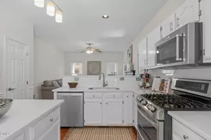 105 Laurel Branch Dr, Cary, NC 27513 - Photo 17