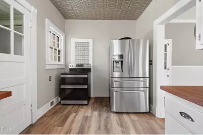 916 W Davis Street, Burlington, NC 27215 - Photo 17