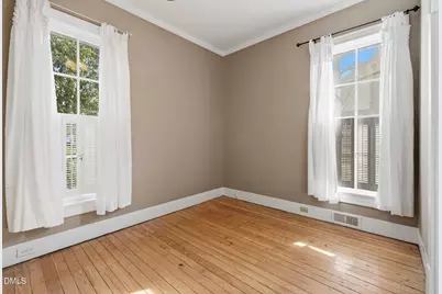 916 W Davis Street, Burlington, NC 27215 - Photo 9