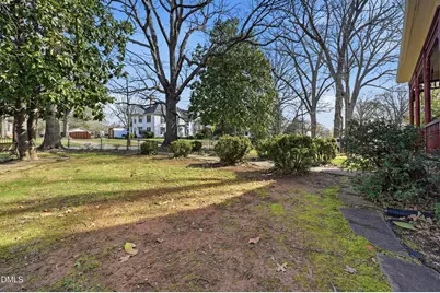 916 W Davis Street, Burlington, NC 27215 - Photo 37