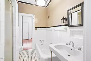 916 W Davis St, Burlington, NC 27215 - Photo 15
