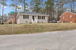 118 Cherry St, Henderson, NC 27536 - Photo 7