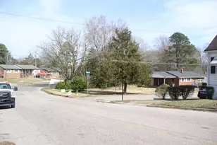1061 N Pinkston St, Henderson, NC 27536 - Photo 23