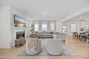 604 Salmonberry Dr, Holly Springs, NC 27540 - Photo 3