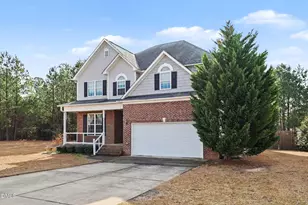 615 Lenoir Dr, Spring Lake, NC 28390 - Photo 3