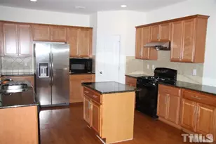 721 Sweet Laurel Ln, Apex, NC 27523 - Photo 5