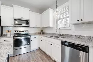 729 Leatherstone Ln, Fuquay-Varina, NC 27526 - Photo 13