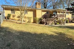 2203 Longwood Ave, Sanford, NC 27330 - Photo 3