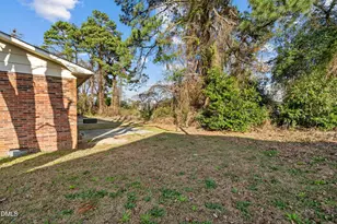 1218 Southwood Dr, Fayetteville, NC 28304 - Photo 17