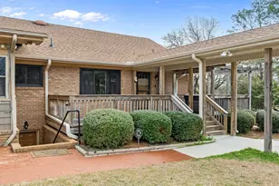 303 N Lincoln St, Benson, NC 27504 - Photo 7