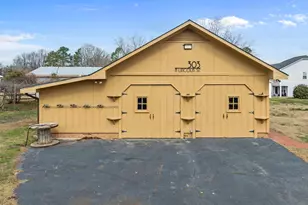 303 N Lincoln St, Benson, NC 27504 - Photo 55