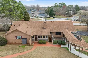 303 N Lincoln St, Benson, NC 27504 - Photo 9