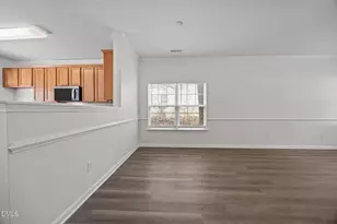 1071 Heritage Manor Dr, Raleigh, NC 27610 - Photo 9