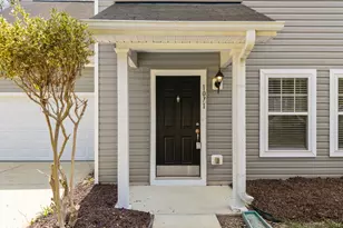 1071 Heritage Manor Dr, Raleigh, NC 27610 - Photo 5