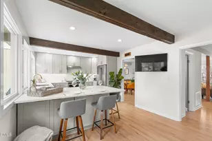 211 Glenhill Ln, Chapel Hill, NC 27514 - Photo 5