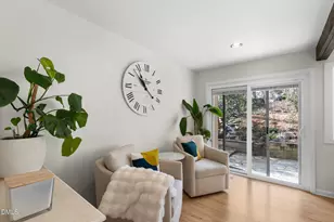 211 Glenhill Ln, Chapel Hill, NC 27514 - Photo 11