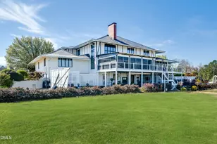 474 E Barefoot Rd, Newton Grove, NC 28366 - Photo 5