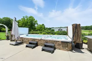 474 E Barefoot Rd, Newton Grove, NC 28366 - Photo 11