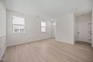 2021 Remington Oaks Cir, Cary, NC 27519 - Photo 9