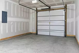 404 S Eastwood Dr, Benson, NC 27504 - Photo 51