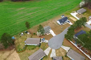 404 S Eastwood Dr, Benson, NC 27504 - Photo 67