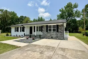 103 Crescent Dr, Princeton, NC 27569 - Photo 1