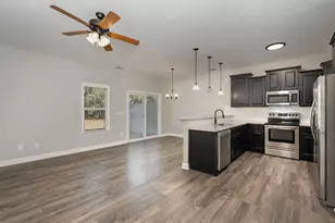 407 E 3rd St, Princeton, NC 27569 - Photo 3