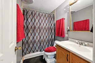 212 Hemlock Dr, Durham, NC 27705 - Photo 13