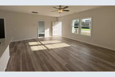 189 Jacobs Ridge Drive, Four Oaks, NC 27524 - Photo 3